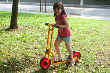 Infant heavy duty scooter 3-7 years - Outdoor toy.